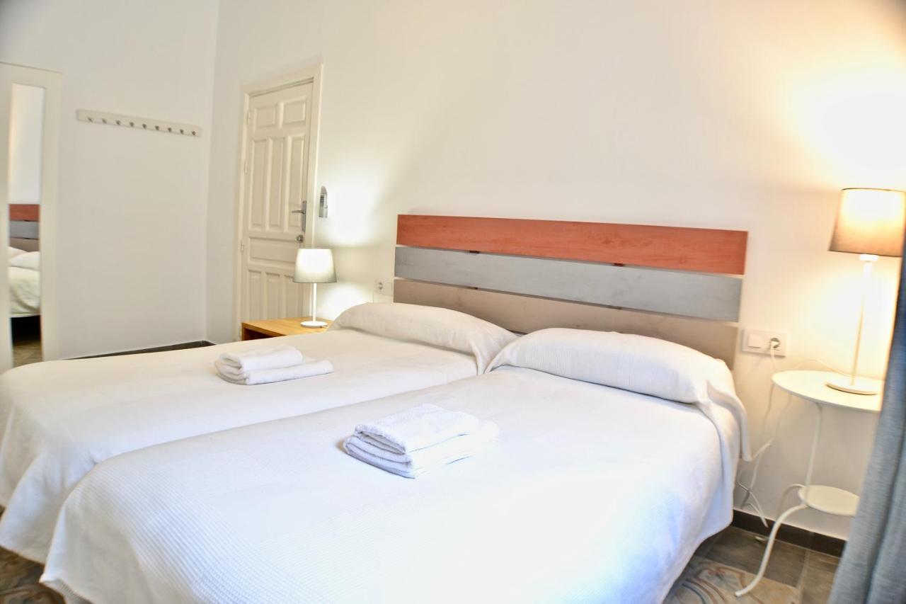 Acogedor Apt 8Pax 4Bdr 2Bth - Cozyhomesevilla1 Exterior photo